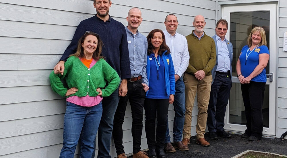 Lucy Porter, Justin Edwards with team from Cats Protection and ACD Projects at new isolation unit - please credit Cats Protection